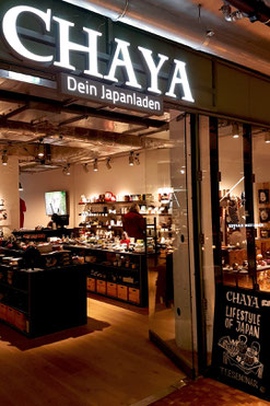 Chaya im Bikini Berlin