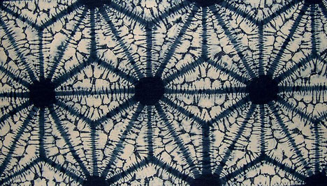 Shibori Noren mit asanoha muster